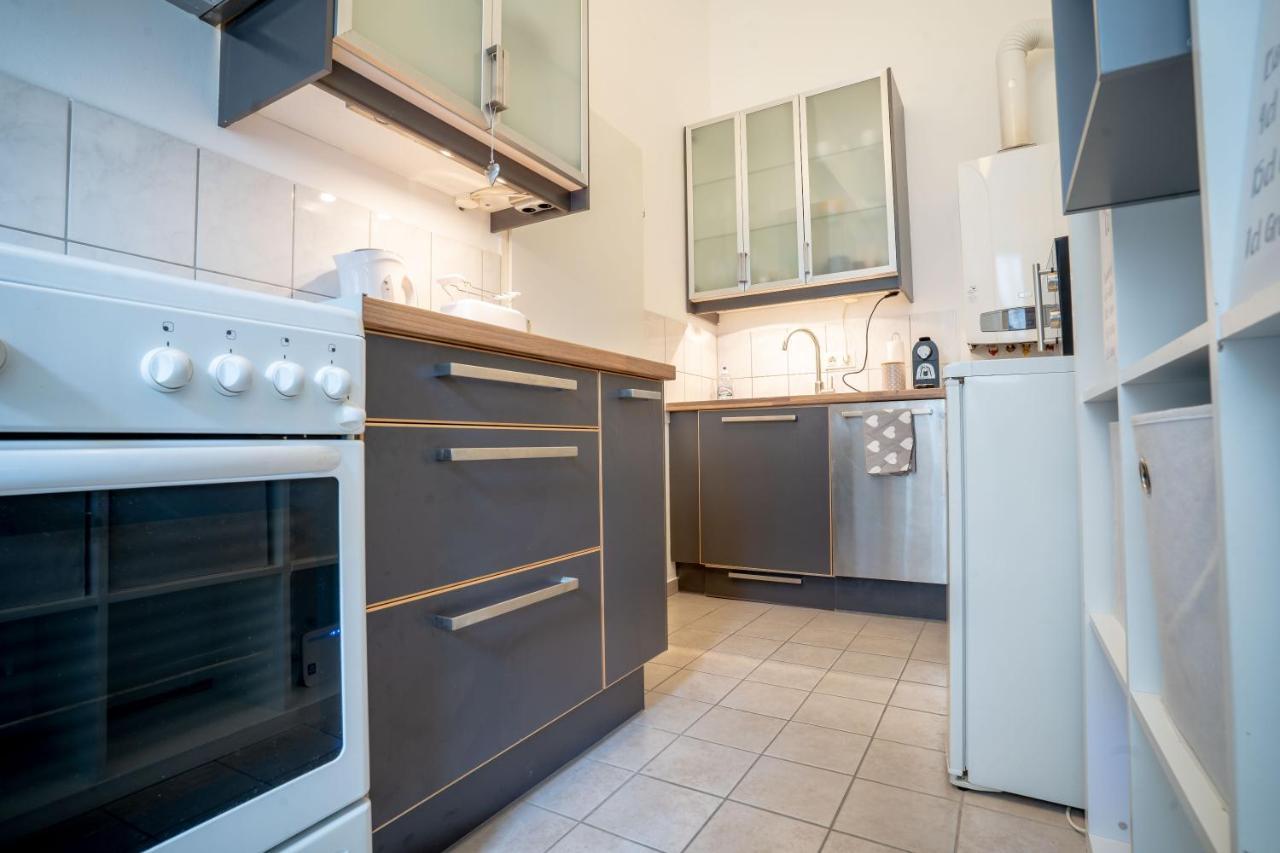Cozy Modern Nest In The Heart Of With Netflix Appartamento *